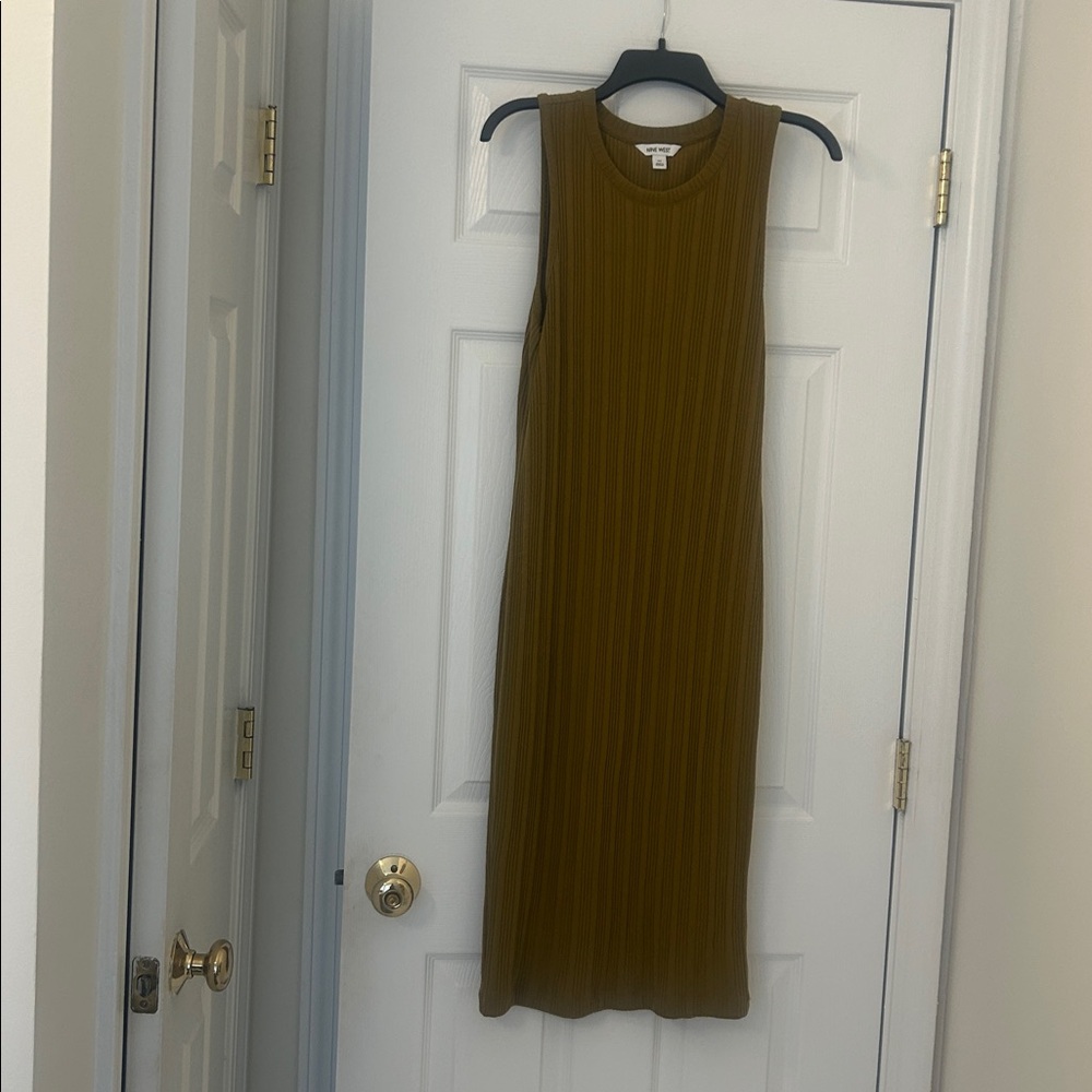 Nine West Ribbed Sleeveless Maxi Dress in Olive Green
